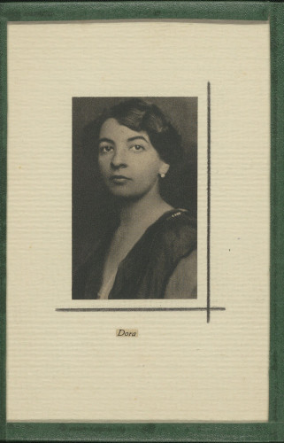 Dora Pejačević, uokvireni portret